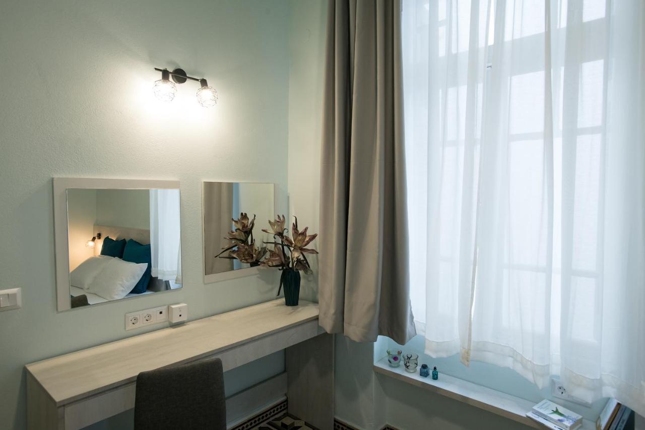 The Blue Apartment In The Heart Of Heraklion Екстер'єр фото